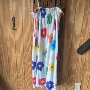 Adorable & fun floral sundress!